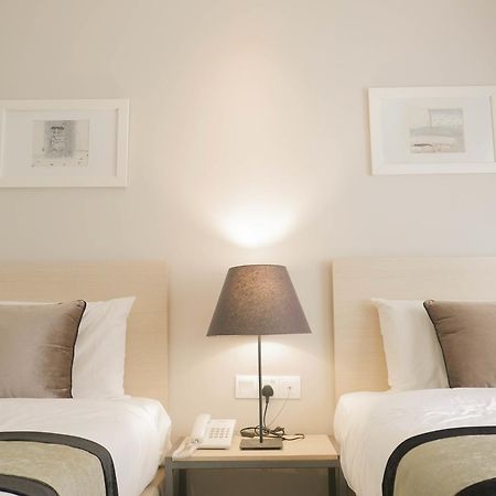Country Inn Kulai Kültér fotó