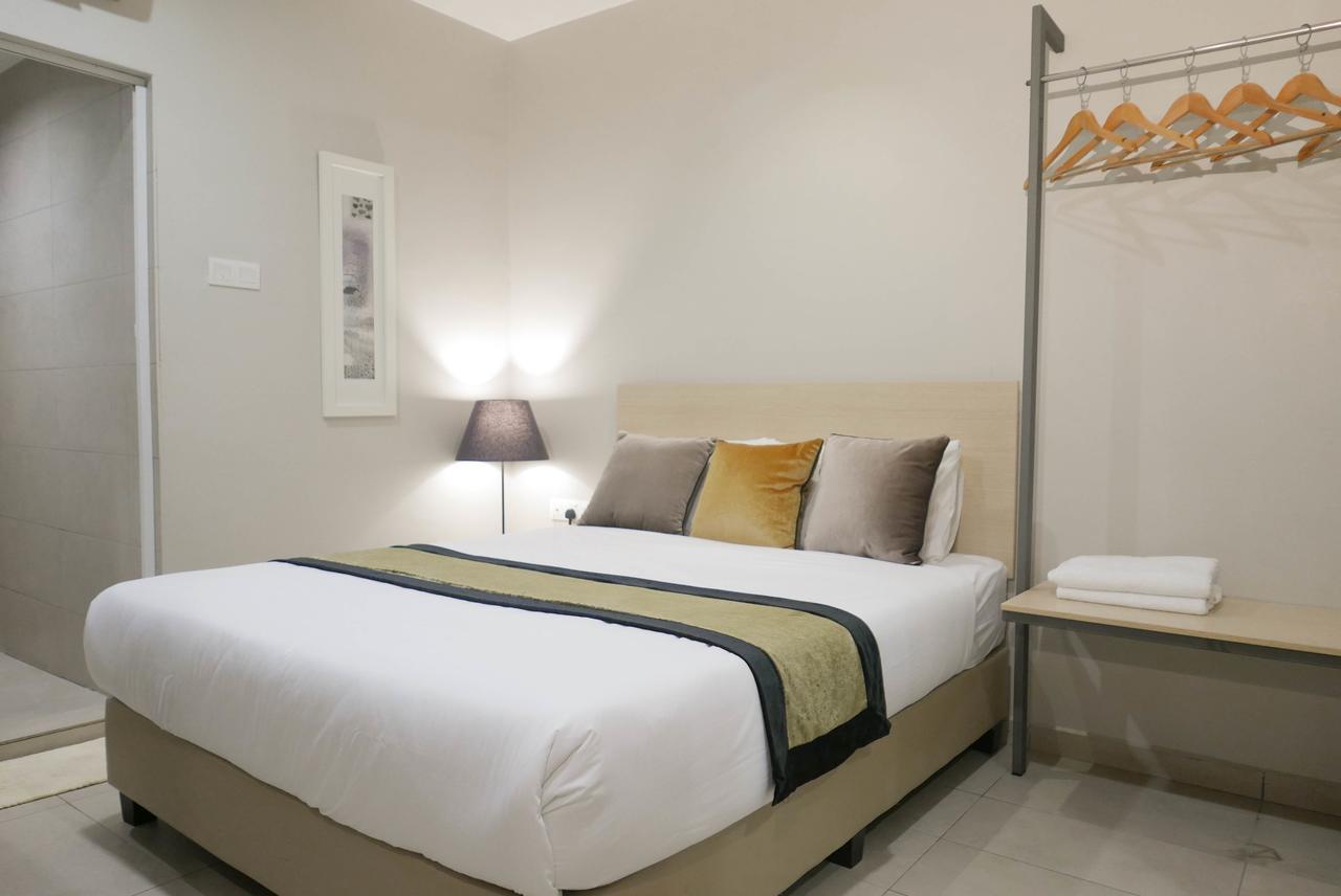 Country Inn Kulai Kültér fotó