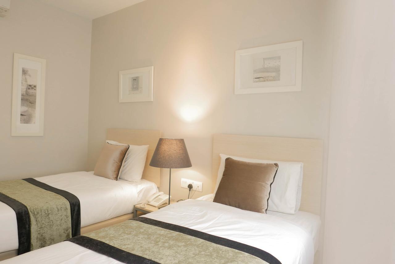 Country Inn Kulai Kültér fotó