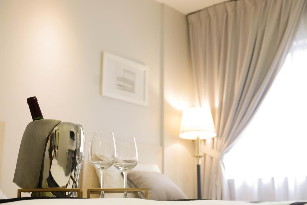 Country Inn Kulai Kültér fotó