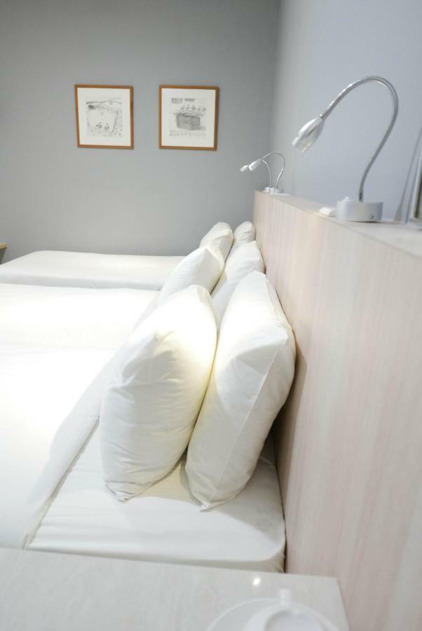 Country Inn Kulai Kültér fotó
