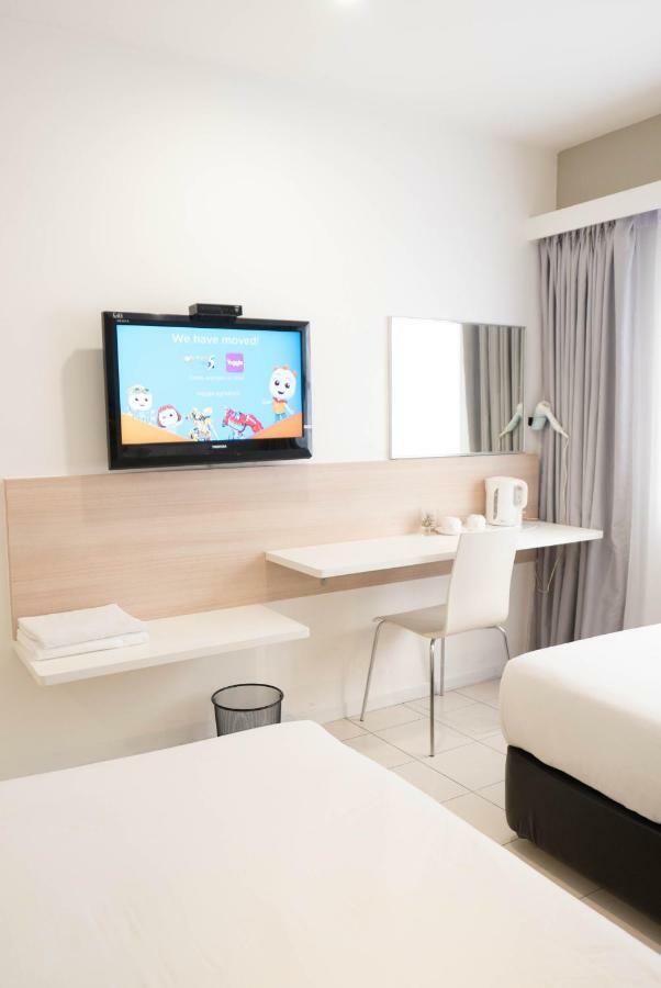 Country Inn Kulai Kültér fotó